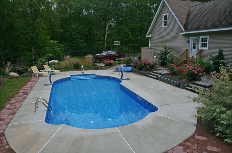 7B Keyhole Inground Pool - Valatie, NY